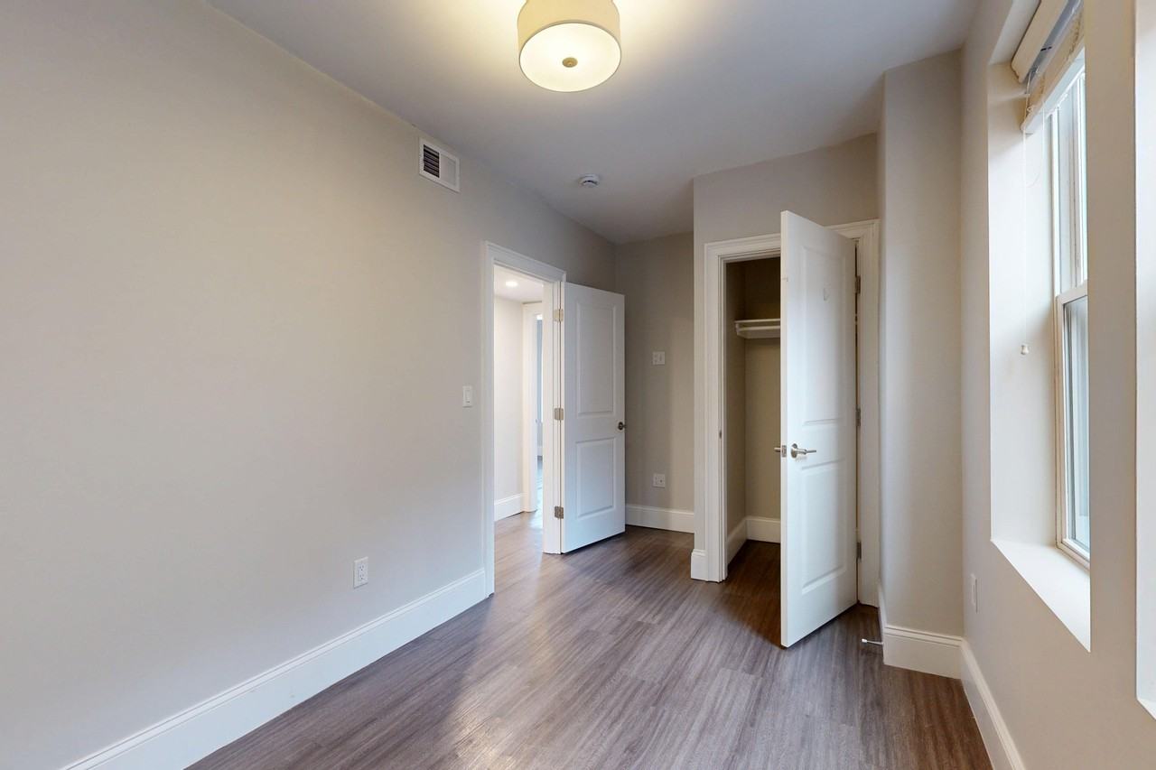 147 147 Cottage Street147 Cottage Street - 3 #3 - Photo 5 of 30