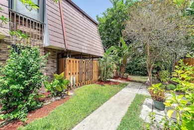 7526 Courtyard Run East #7526 - Photo 5 of 5