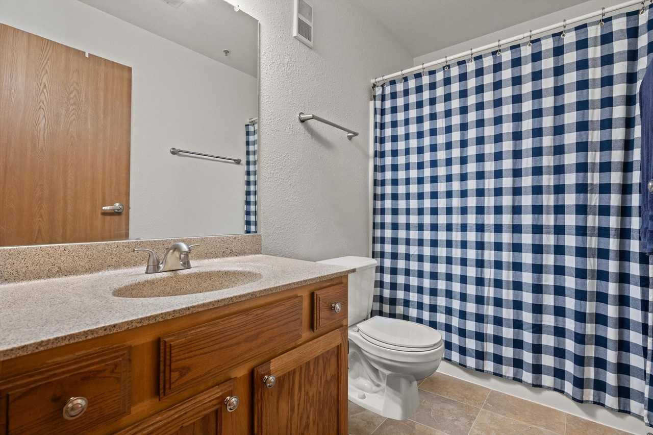 Cameron Heights Associates LLC - Photo 7 of 19