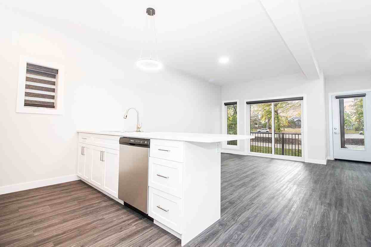 118 Lewis Street - Photo 4 of 30