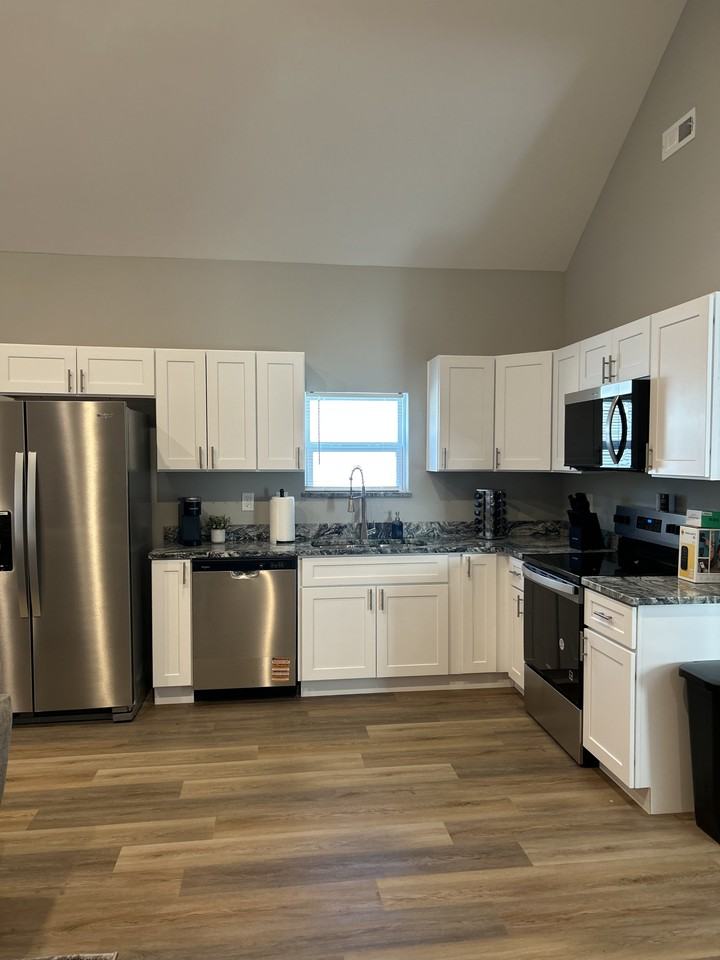 117 N Arsenal Ave #117 - Photo 3 of 28