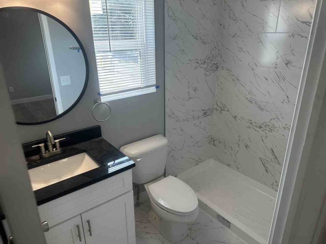 1137 W 21st St #1137 - Photo 7 of 10