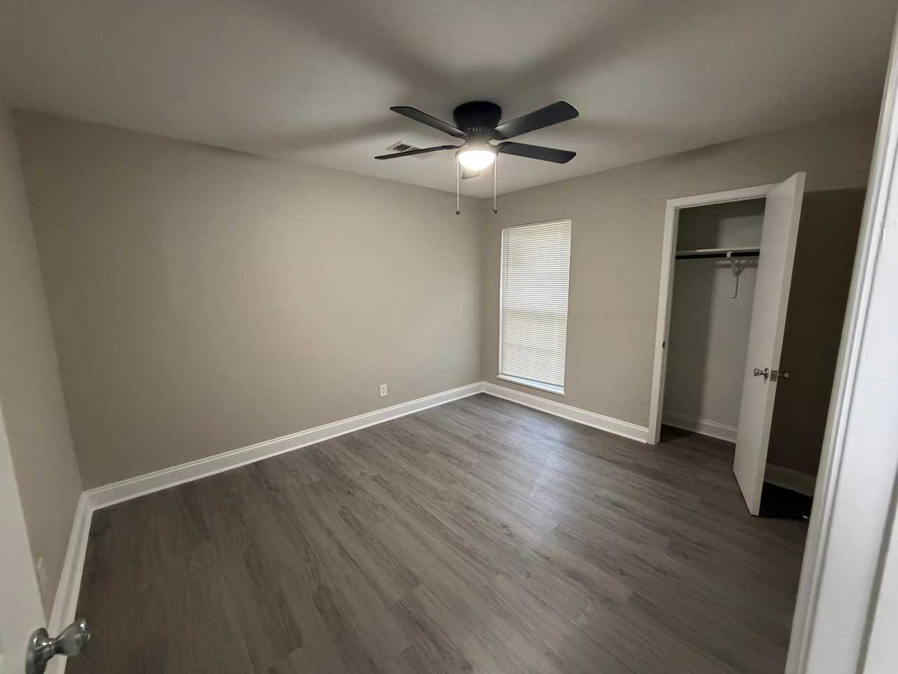 5109 Maywood Dr #1 - Photo 4 of 19