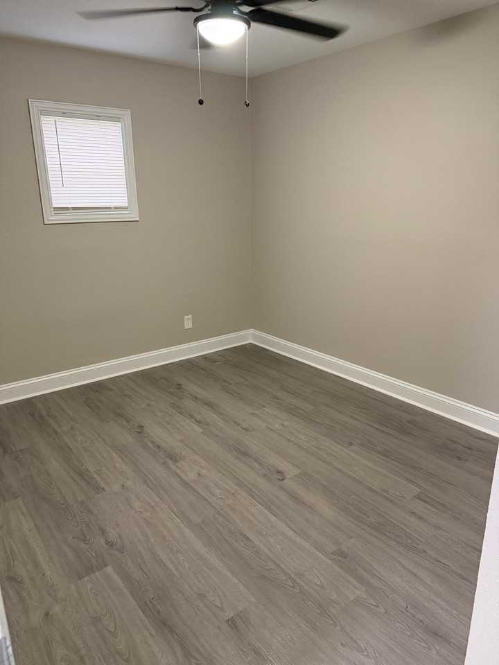 5109 Maywood Dr #1 - Photo 6 of 19