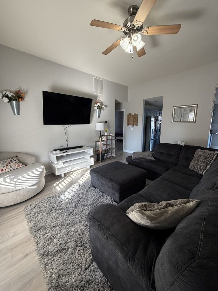 21935 Lafayette Rd #1 - Photo 2 of 9