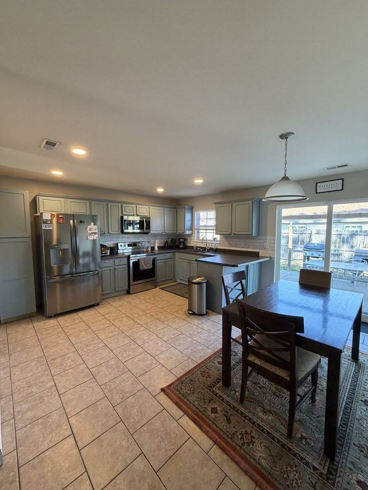 21935 Lafayette Rd #1 - Photo 4 of 9