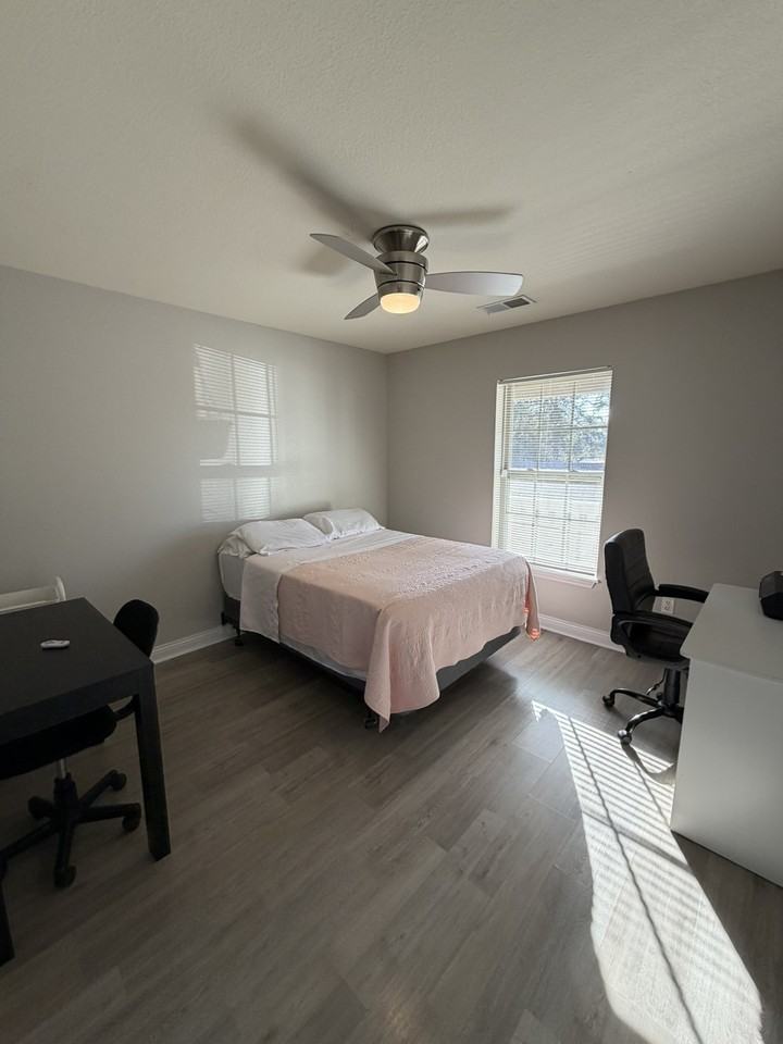 21935 Lafayette Rd #1 - Photo 7 of 9