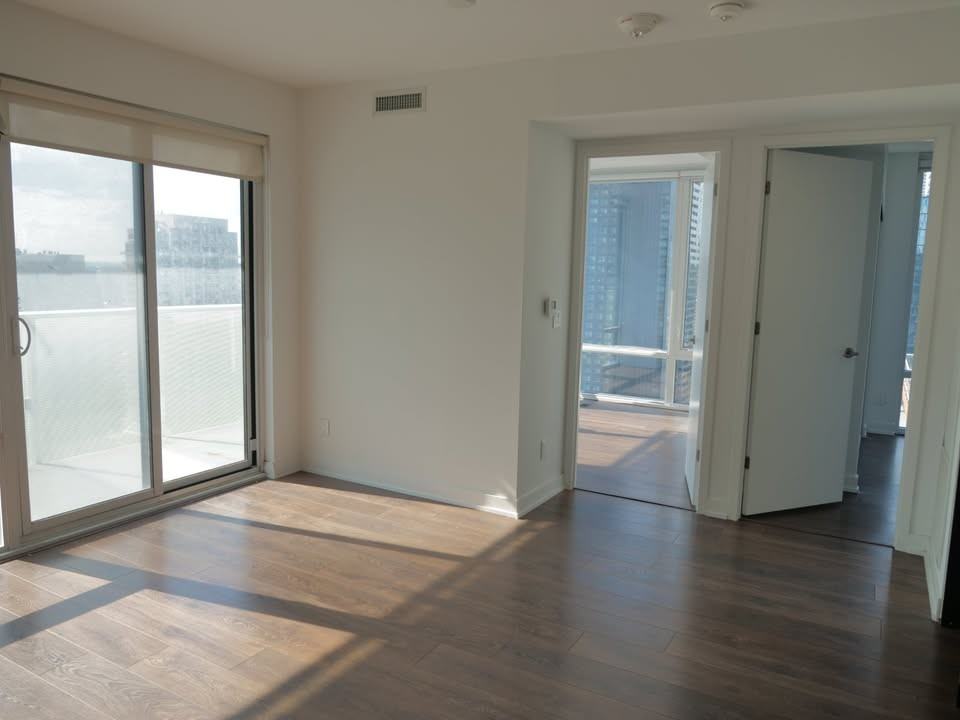 501 Yonge Street #2502 - Photo 3 of 13