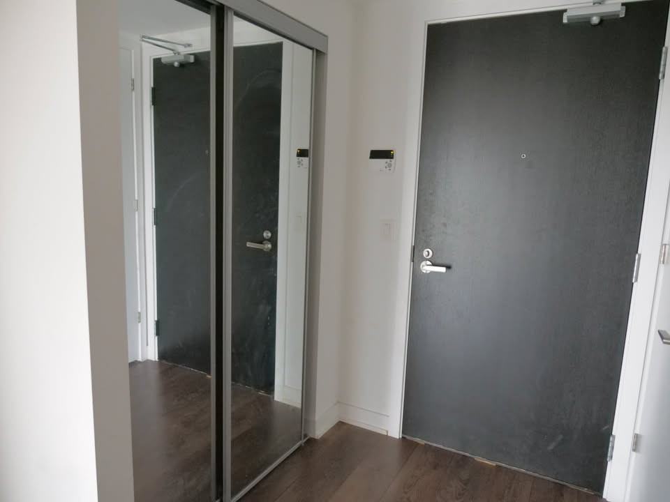 501 Yonge Street #2502 - Photo 6 of 13