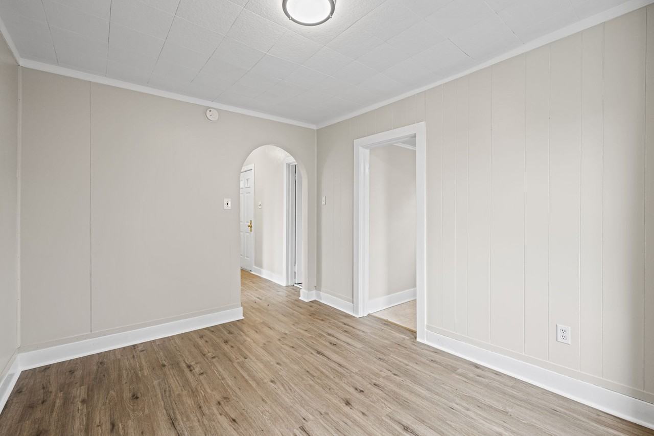 6 E Main St #D - Photo 4 of 10