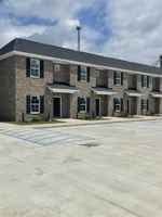 featured image of 209 E Broad St #D