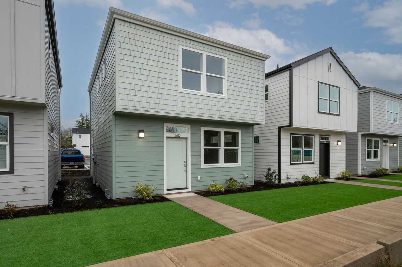 Brand New Newberg Homes - Photo 2 of 6