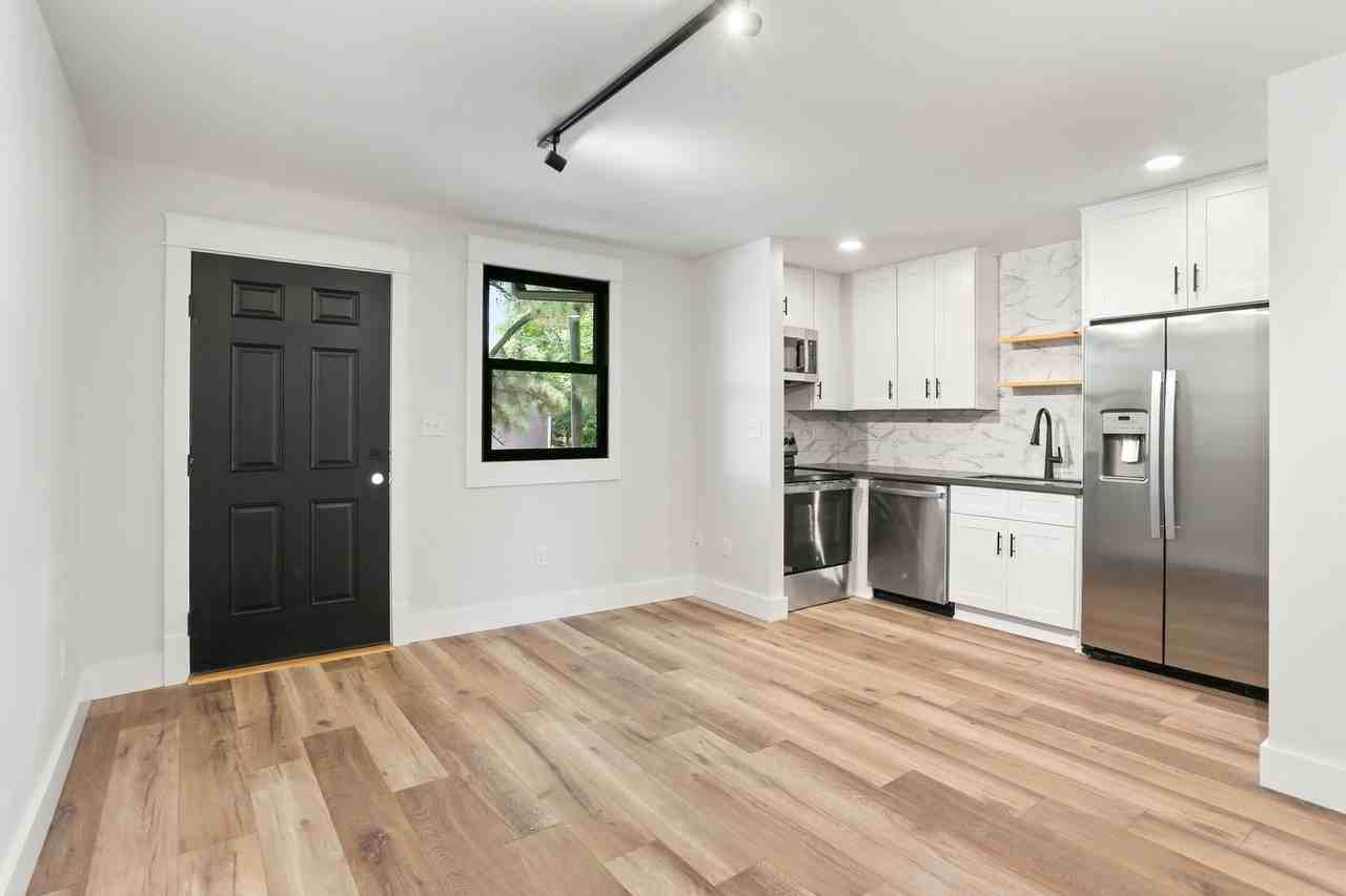 4421 4421 Burgundy - 102 #102 - Photo 2 of 11