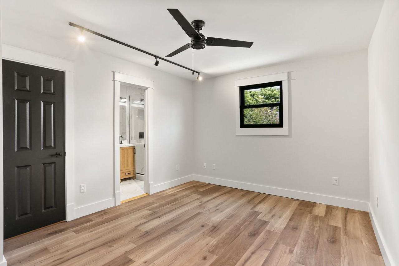 4421 4421 Burgundy - 203 #203 - Photo 6 of 11