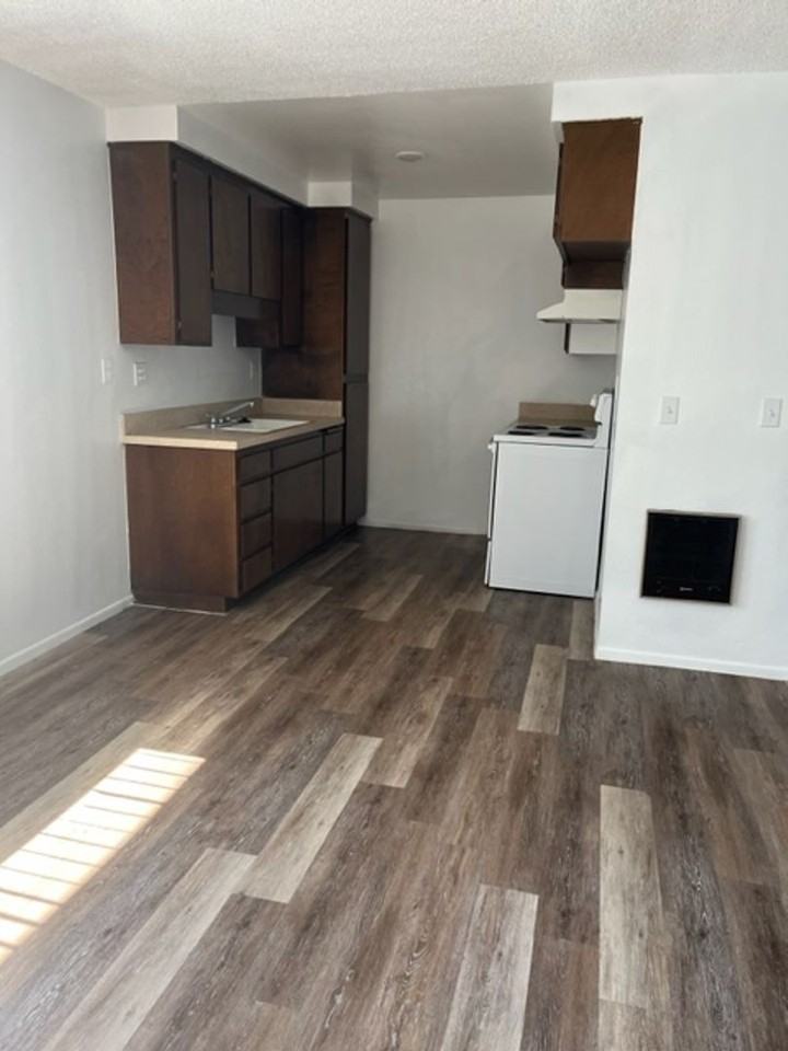 Small Garden Style Community in the Heart of Garden Grove - Photo 4 of 10