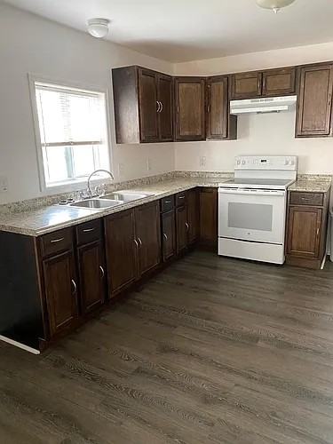 263 Market St #B - Photo 2 of 8