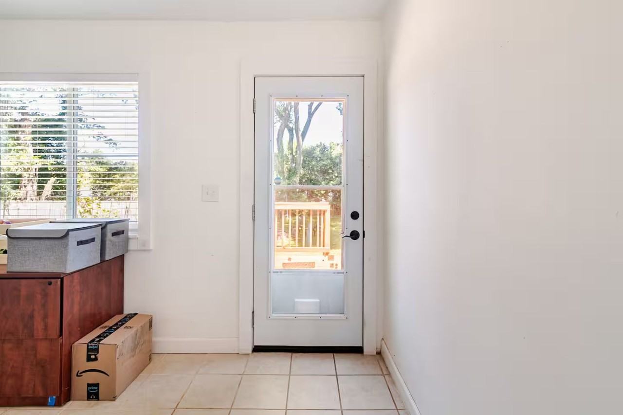 817 E 17th St #1 - Photo 3 of 43