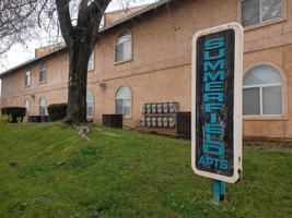 featured image of 598 N Walton Ave