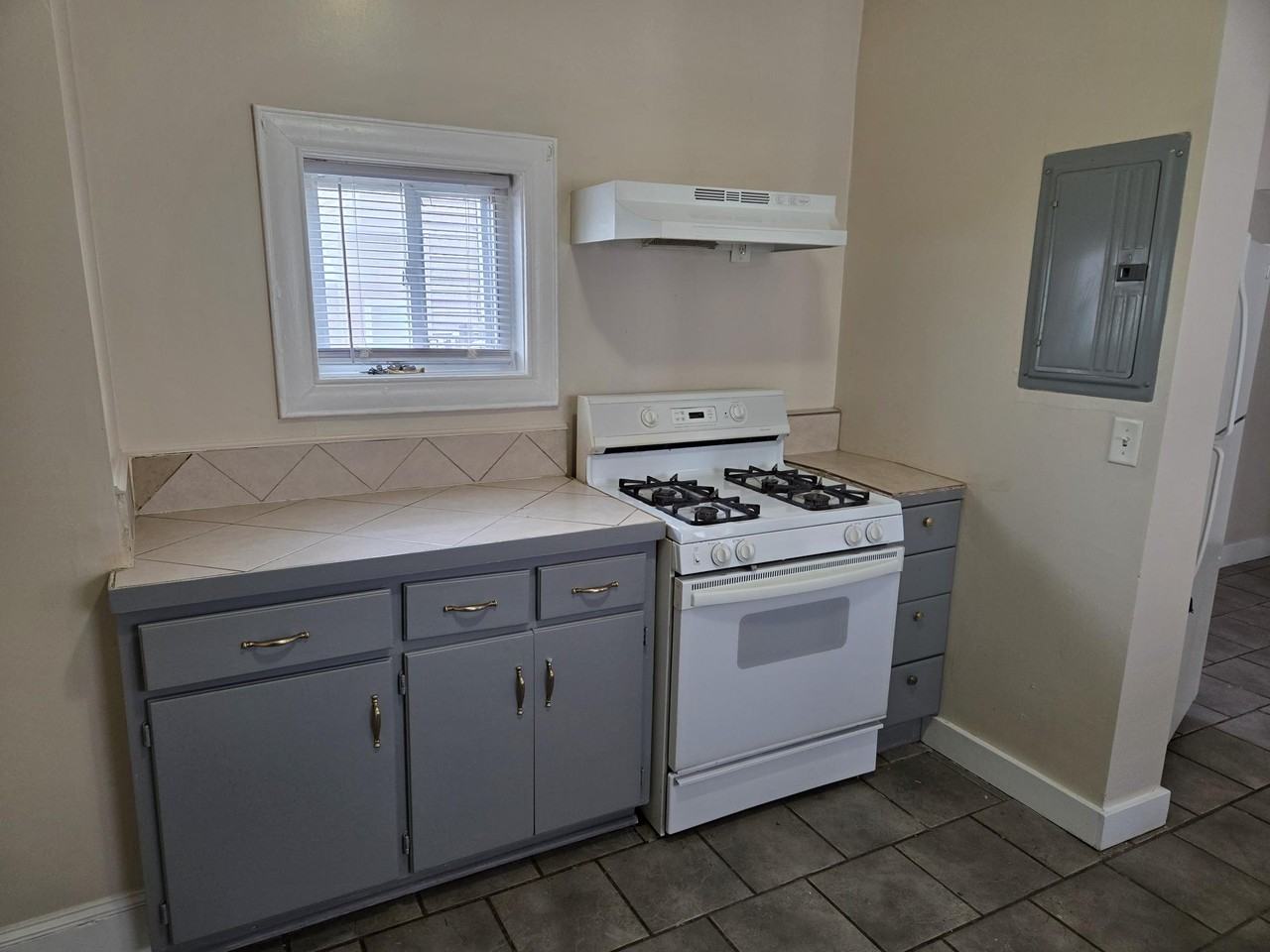 3623 Fremont Ave N #1 - Photo 2 of 22