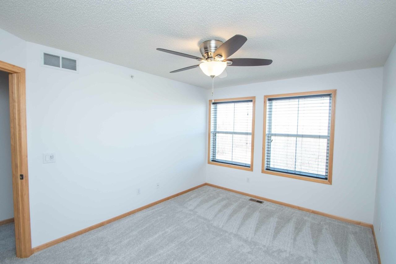 4665 Victor Path #8 - Photo 5 of 36