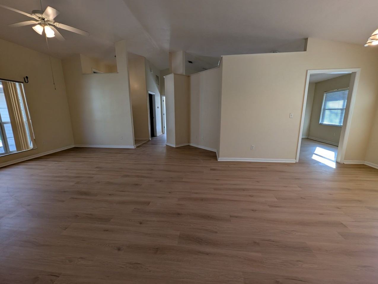 428 Nw 96th Way - Photo 4 of 15