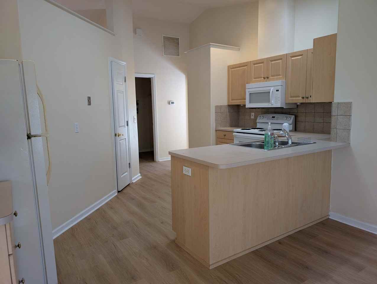 428 Nw 96th Way - Photo 7 of 15