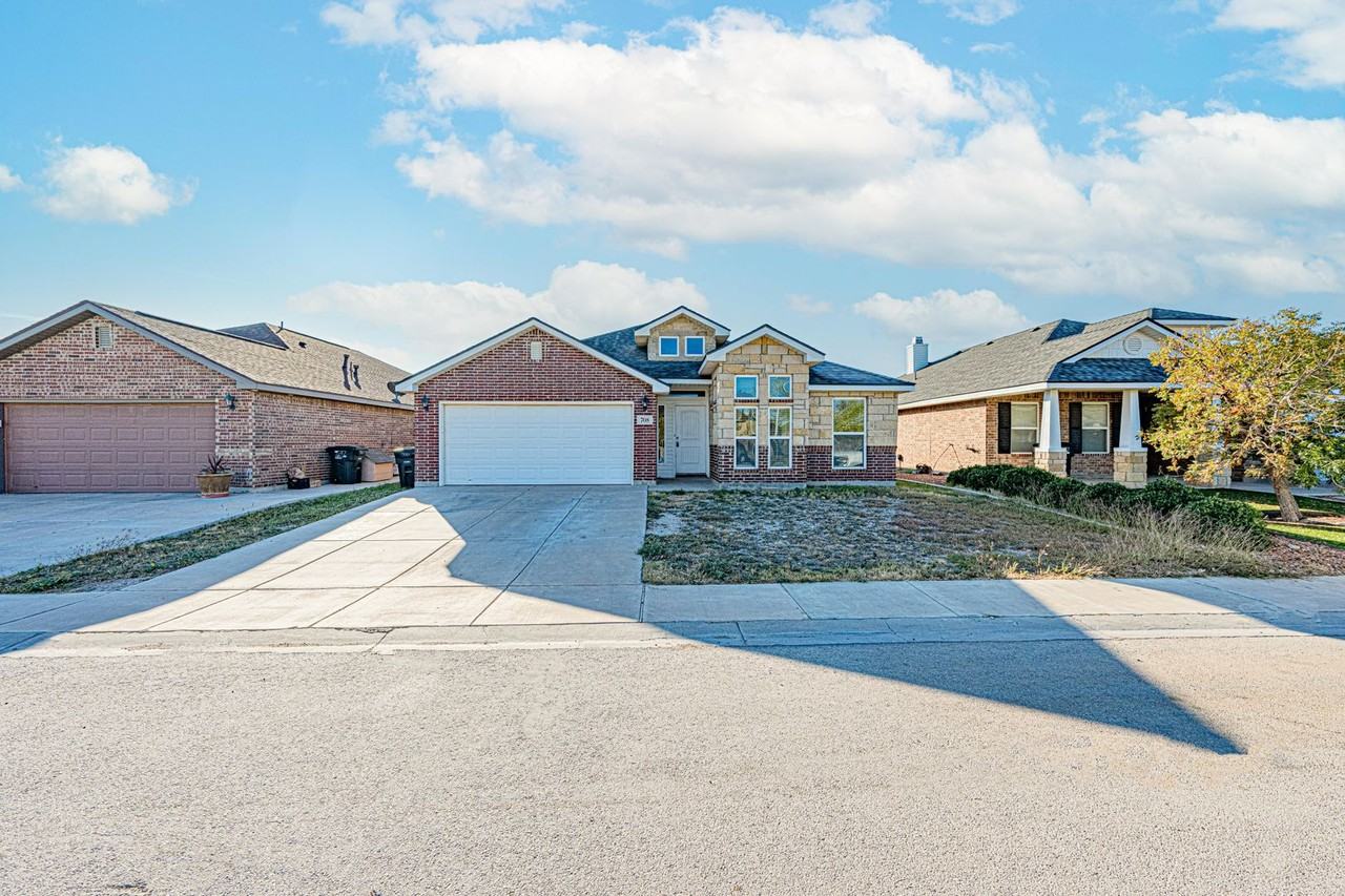 708 E 97th St - Photo 2 of 29