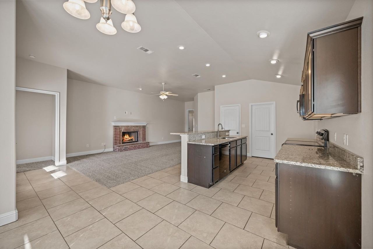 708 E 97th St - Photo 6 of 29