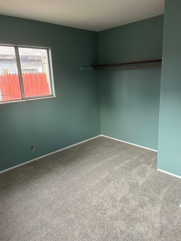 1204 Liberty St #1 - Photo 3 of 8