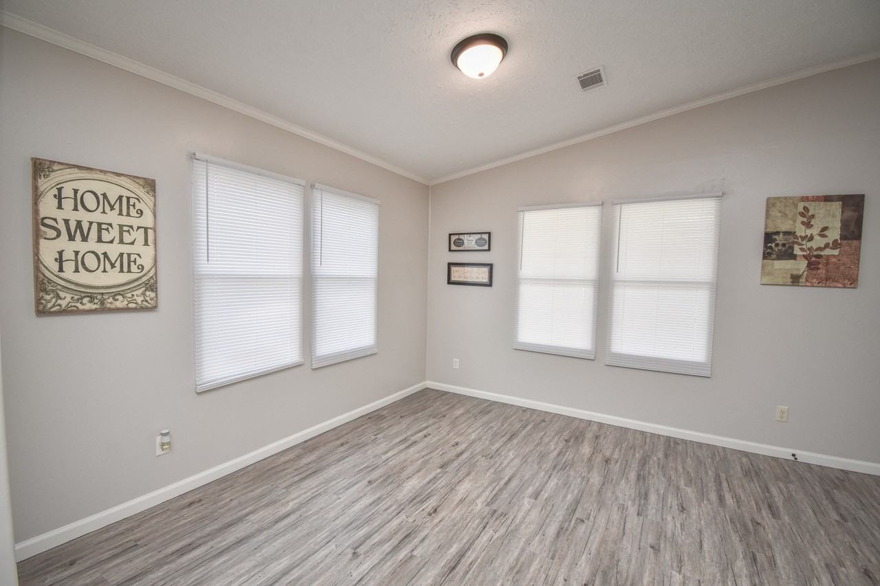 807 E Mesquite Ln #0 - Photo 5 of 14