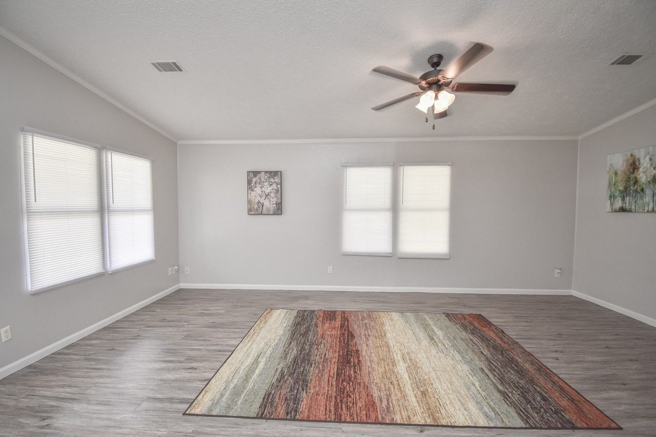 807 E Mesquite Ln #0 - Photo 6 of 14