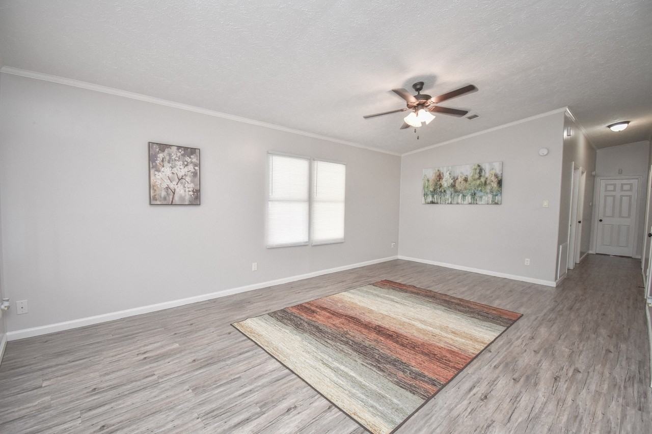 807 E Mesquite Ln #0 - Photo 7 of 14
