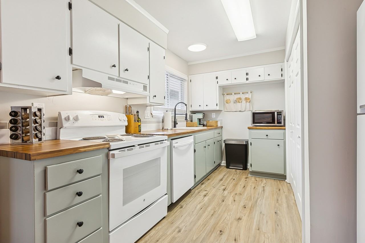 616 Lemaster Ave #1 - Photo 3 of 19