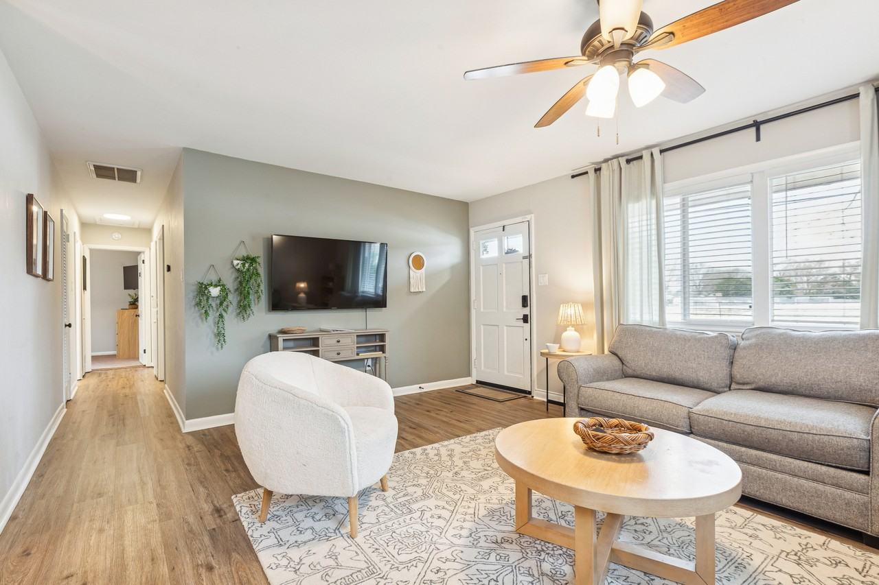 616 Lemaster Ave #1 - Photo 5 of 19