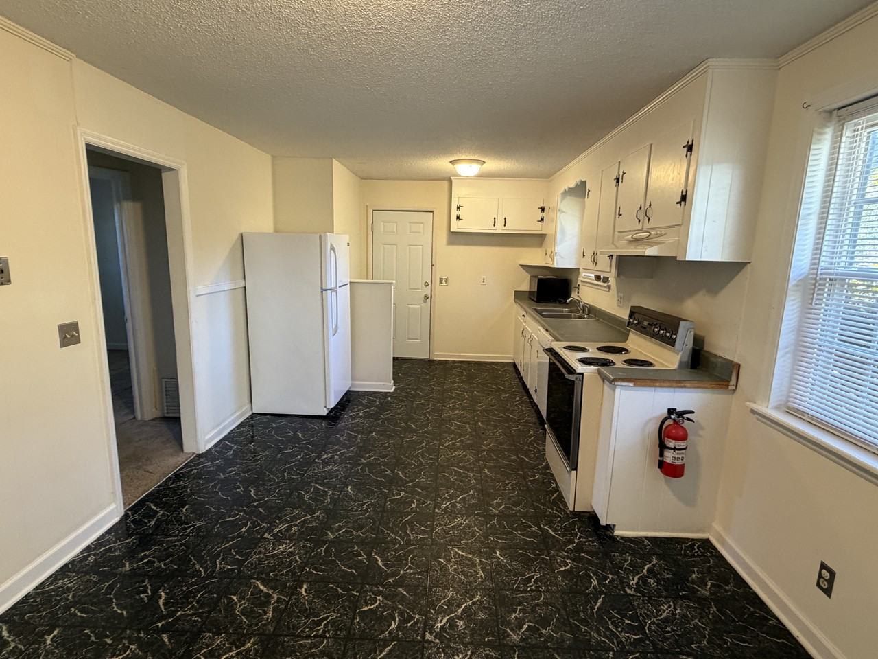 1542 S Beltline Blvd #1 - Photo 3 of 10