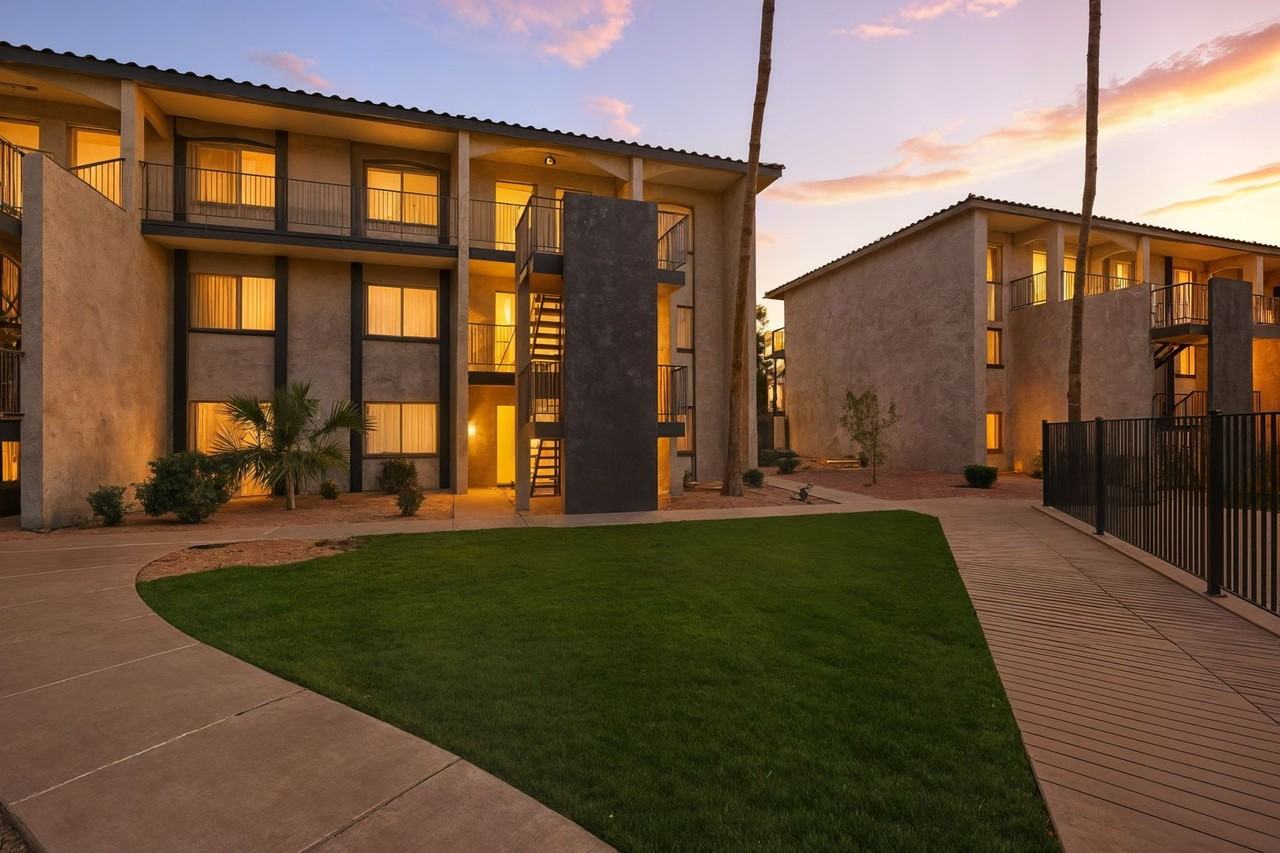 Buenas off the Highway - Photo 2 of 5