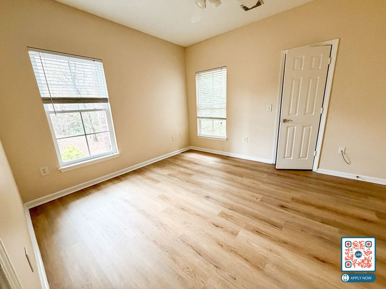 380 Marshland Rd #E28 - Photo 7 of 36