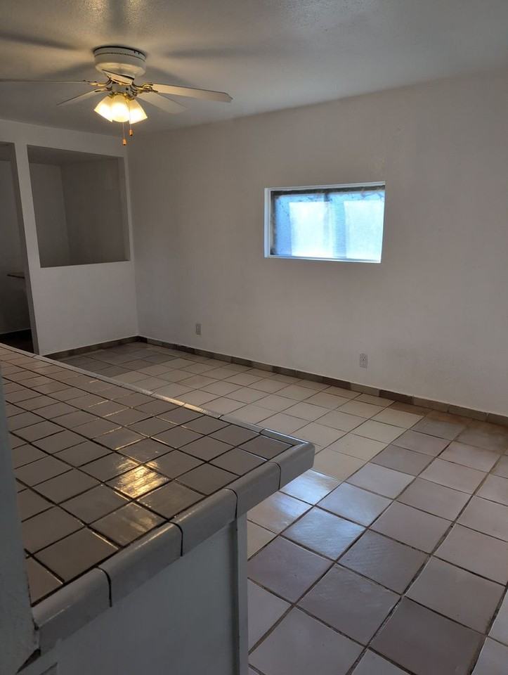 2333 Garden Ave - Photo 4 of 10