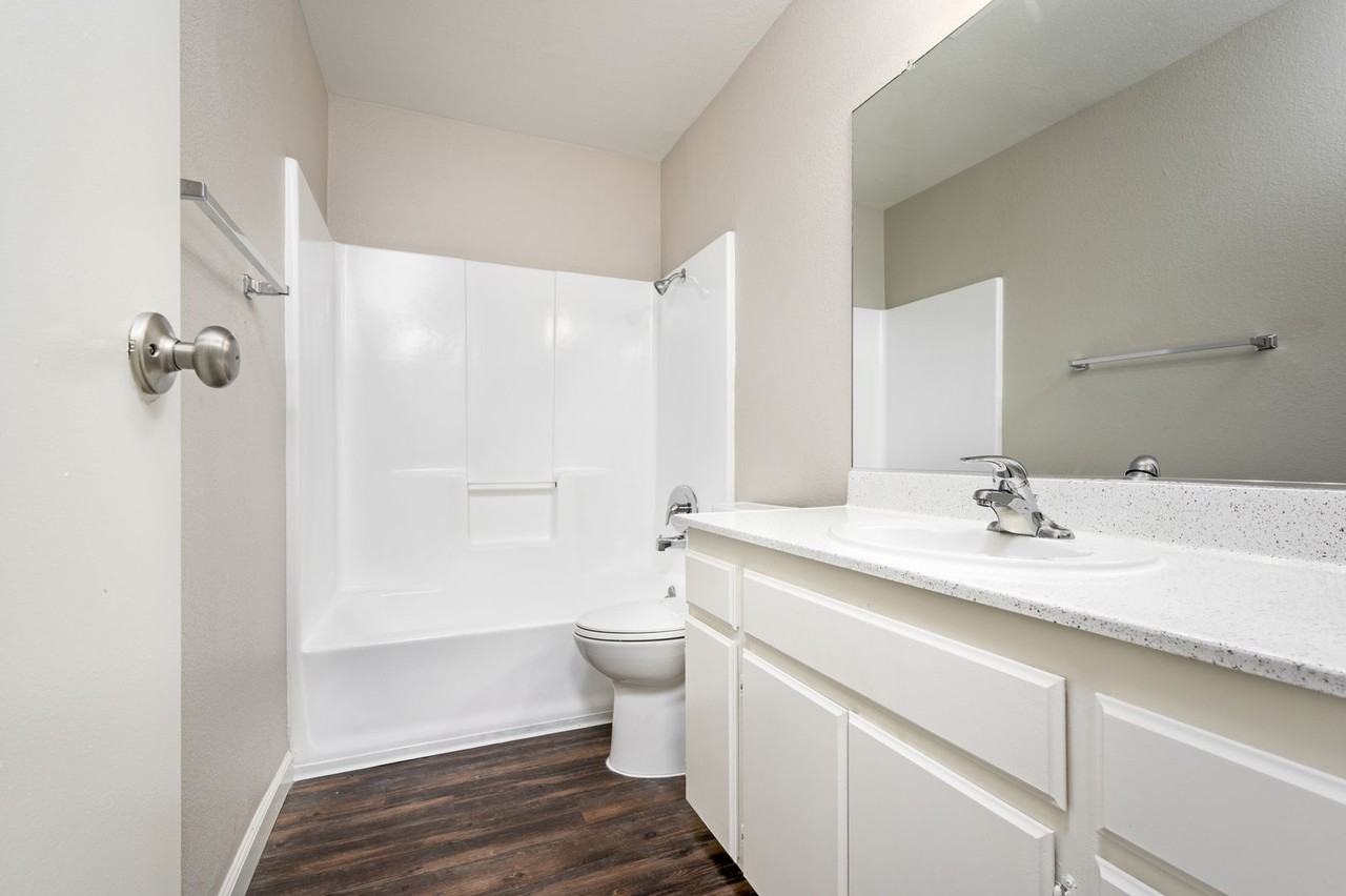 Helix South Apartments - Photo 3 of 16