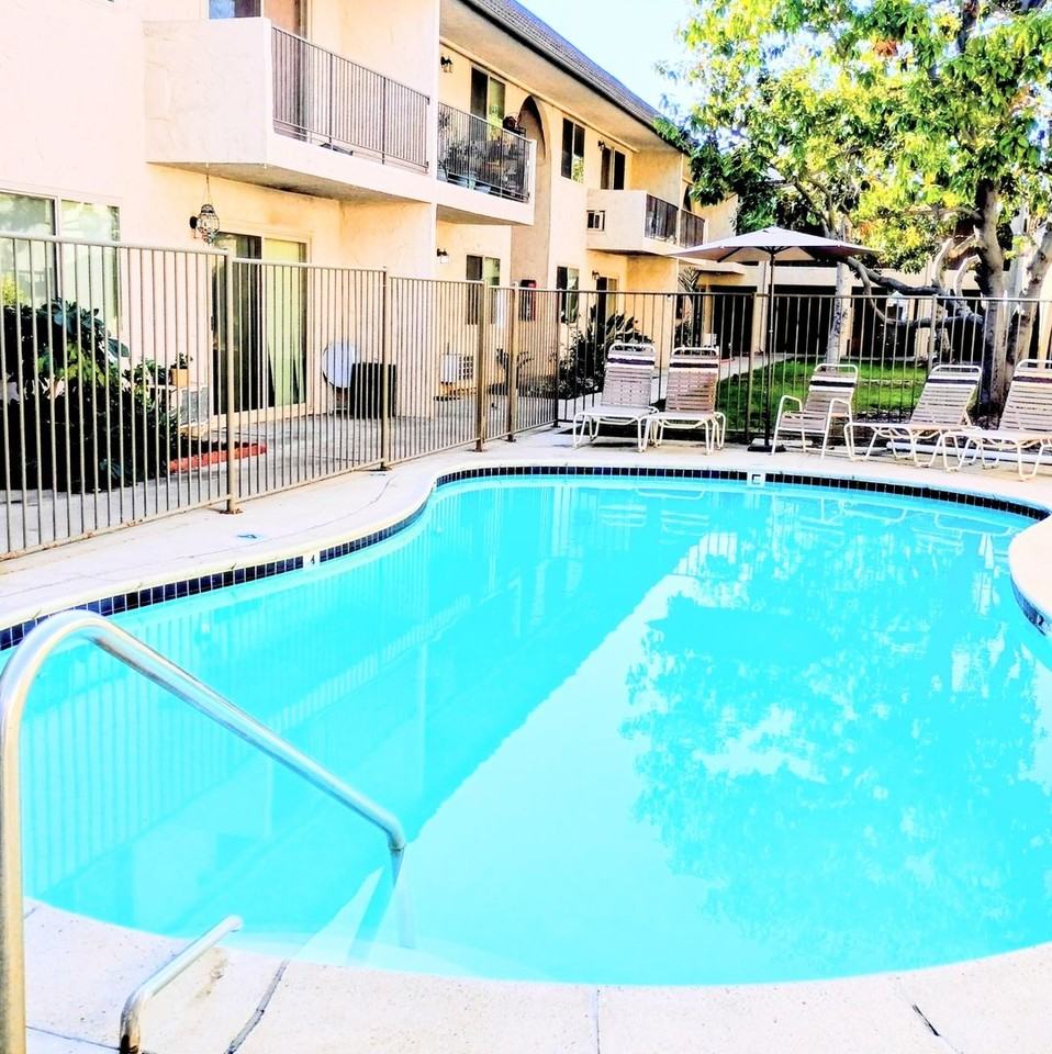 Helix South Apartments - Photo 6 of 16