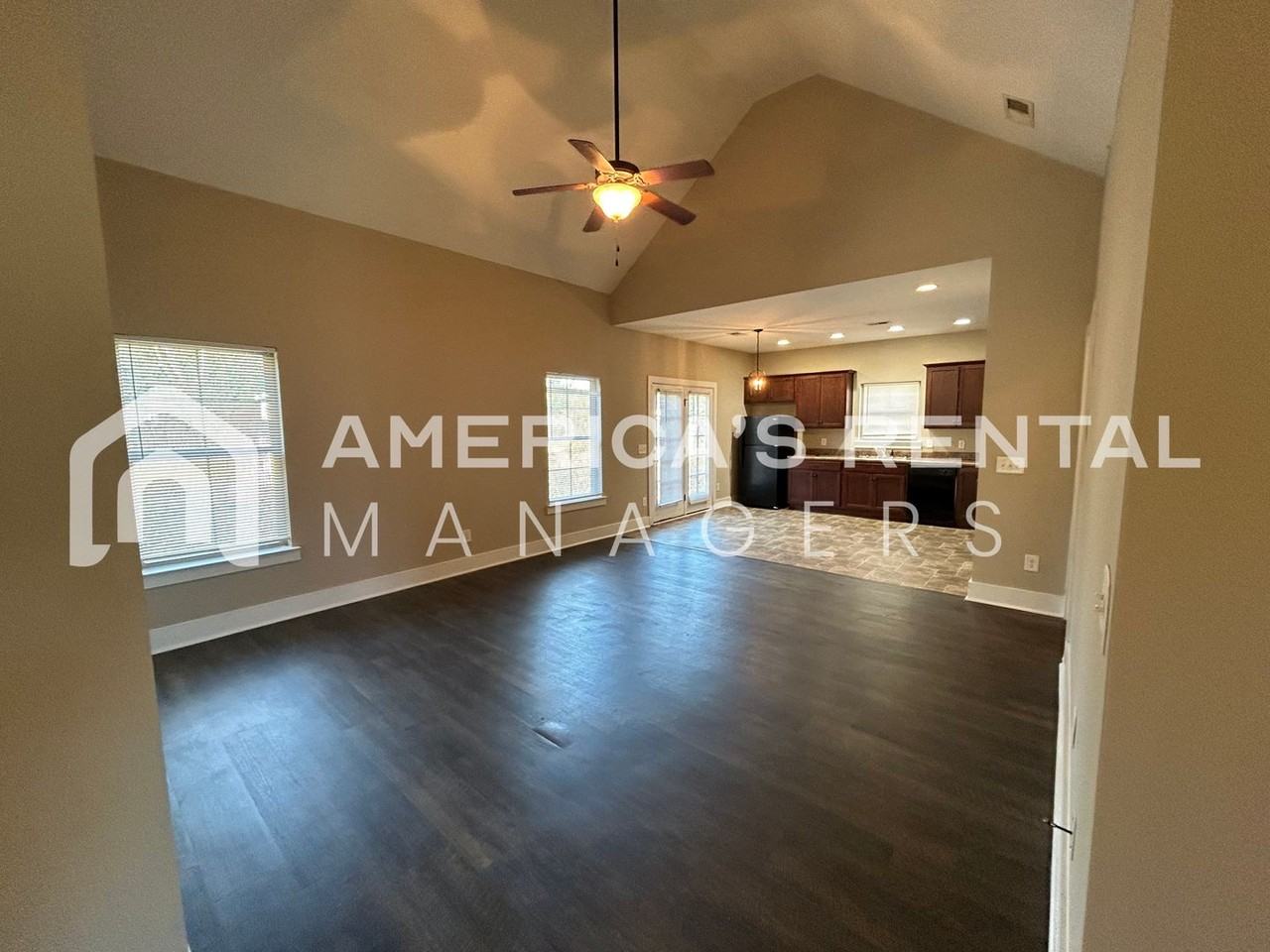 116 Falling Waters Ln - Photo 6 of 33