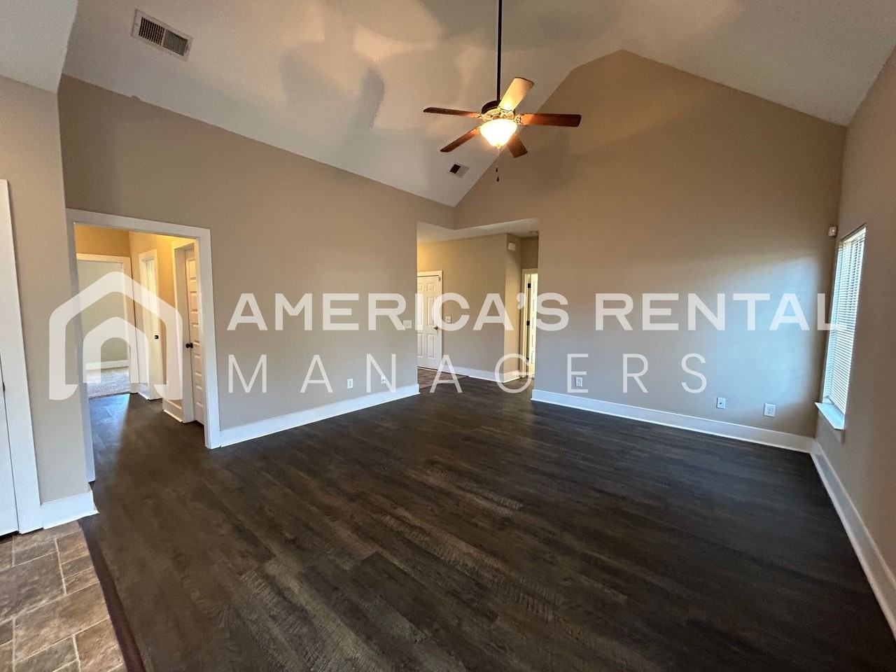 116 Falling Waters Ln - Photo 7 of 33