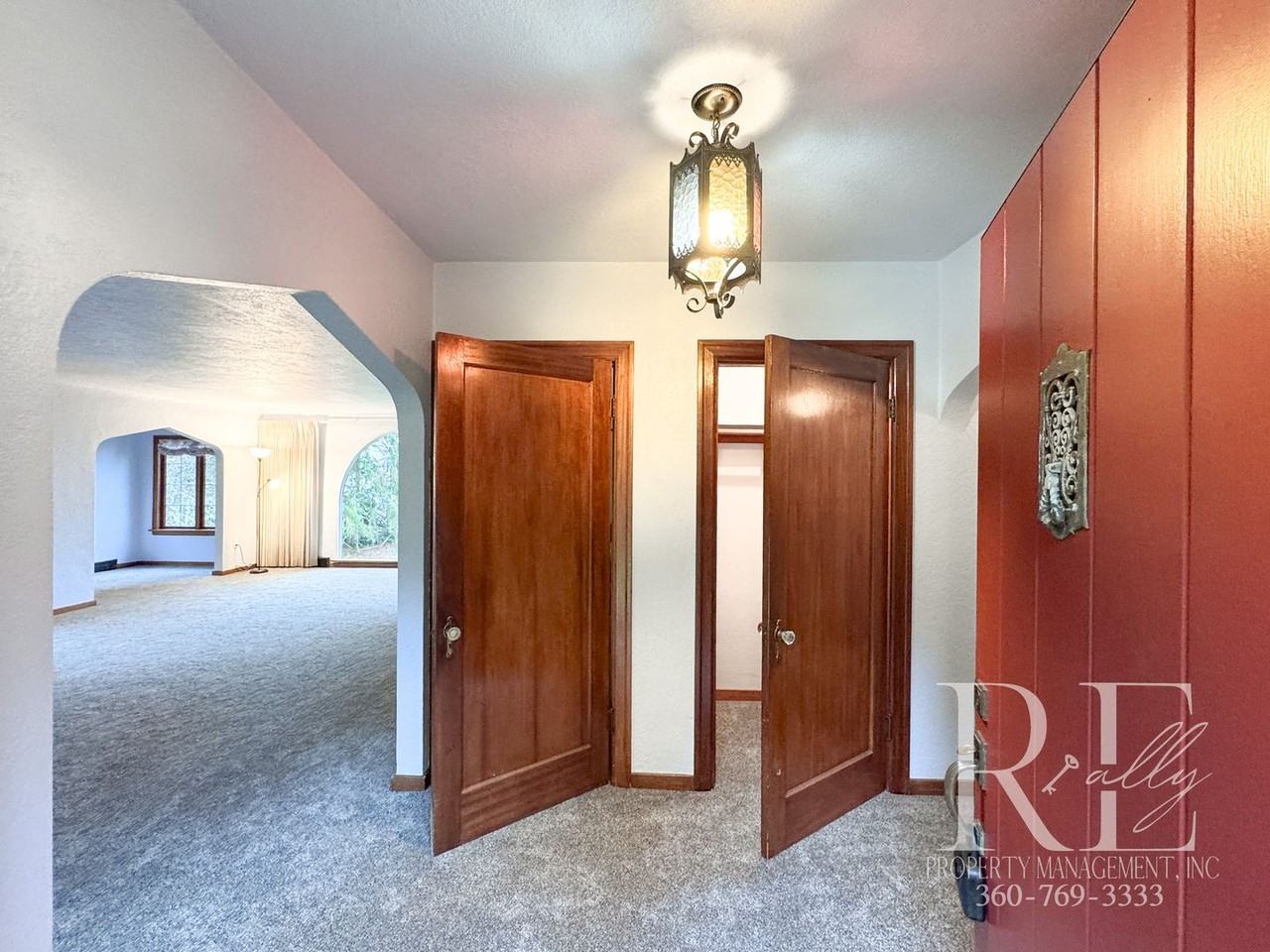 9051 Sunset Ln Nw - Photo 5 of 40