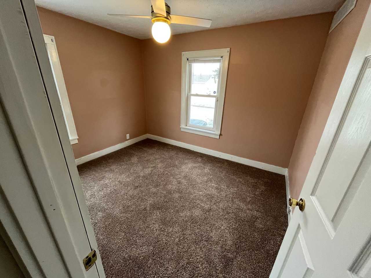 26 E Walsh St - Photo 6 of 9