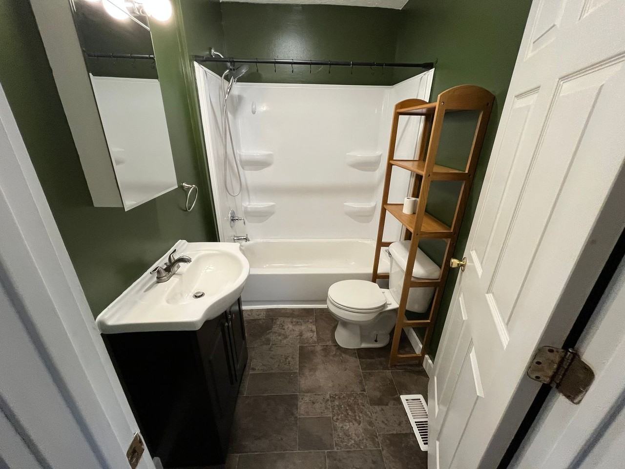 26 E Walsh St - Photo 7 of 9