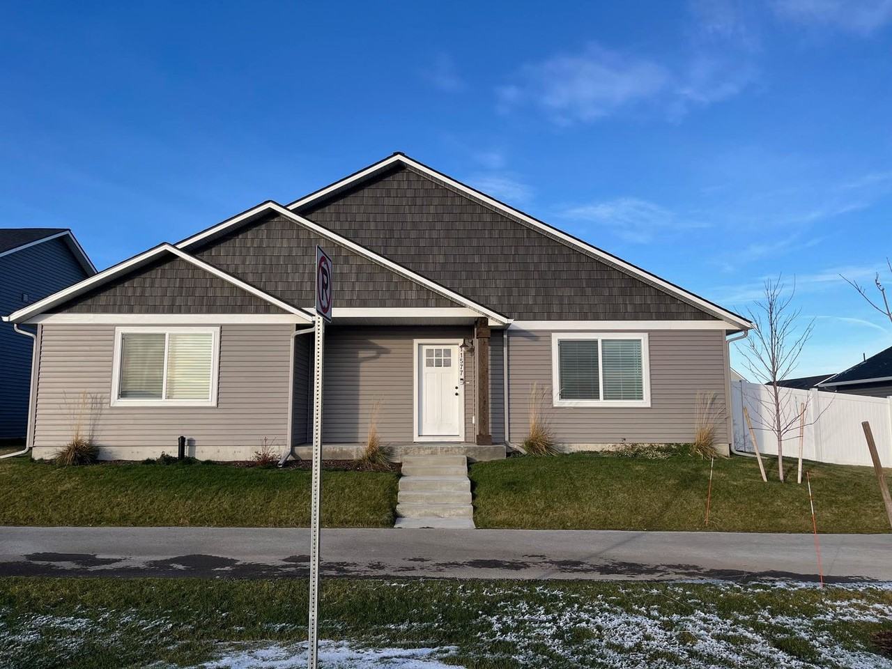 11577 N Railway Ave - Photo 2 of 38