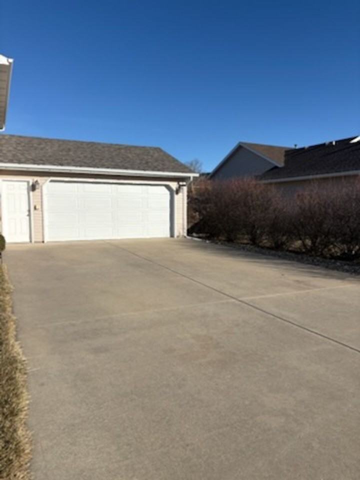 6840 Townsend St - Photo 2 of 24