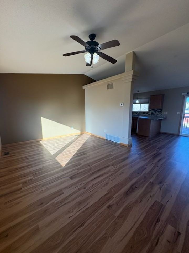 6840 Townsend St - Photo 3 of 24