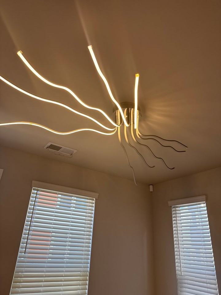 2118 Bryant Park Dr - Photo 4 of 24