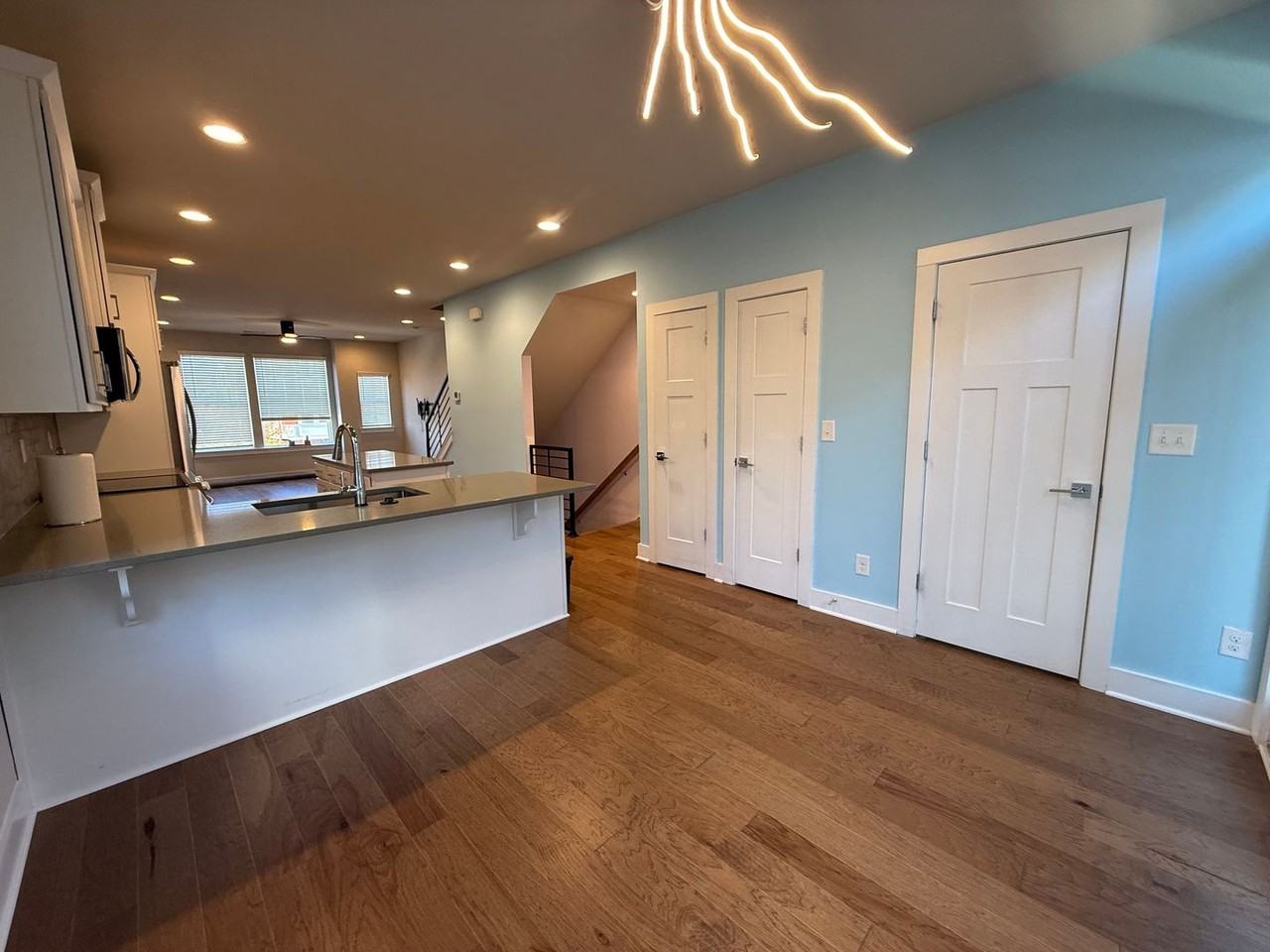 2118 Bryant Park Dr - Photo 5 of 24